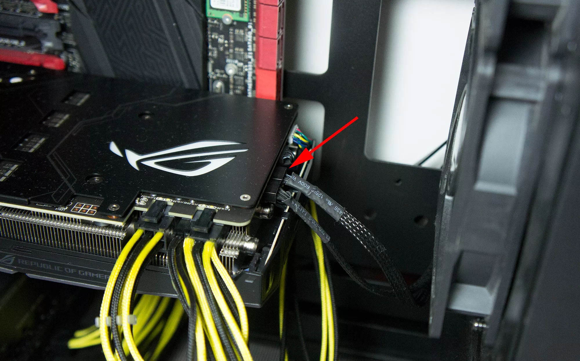 Как правильно подключить видеокарту. MSI GTX 1070 доп питание. GTX 1080 4pin. ASUS FANCONNECT II. 1080 Ti разъемы Pin.
