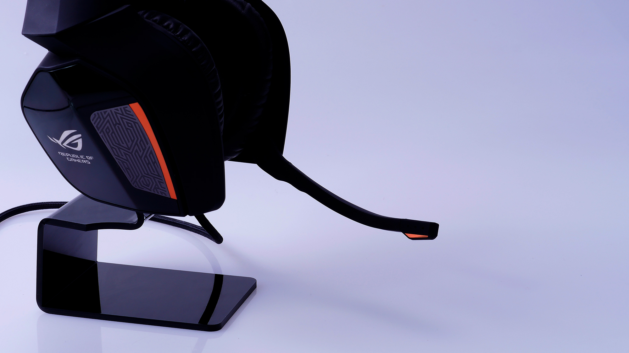 Gallery: ROG Centurion True 7.1 Surround Sound Gaming Headset - Up Close