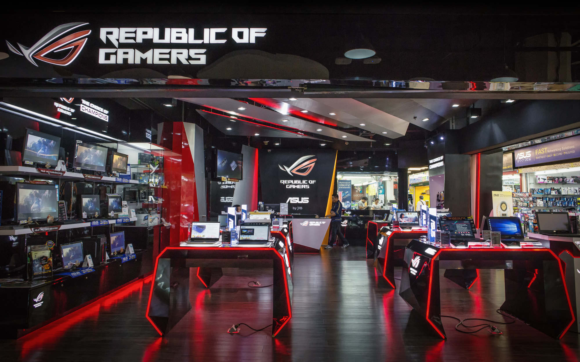 Gamer's paradise exploring Thailand's epic electronics markets