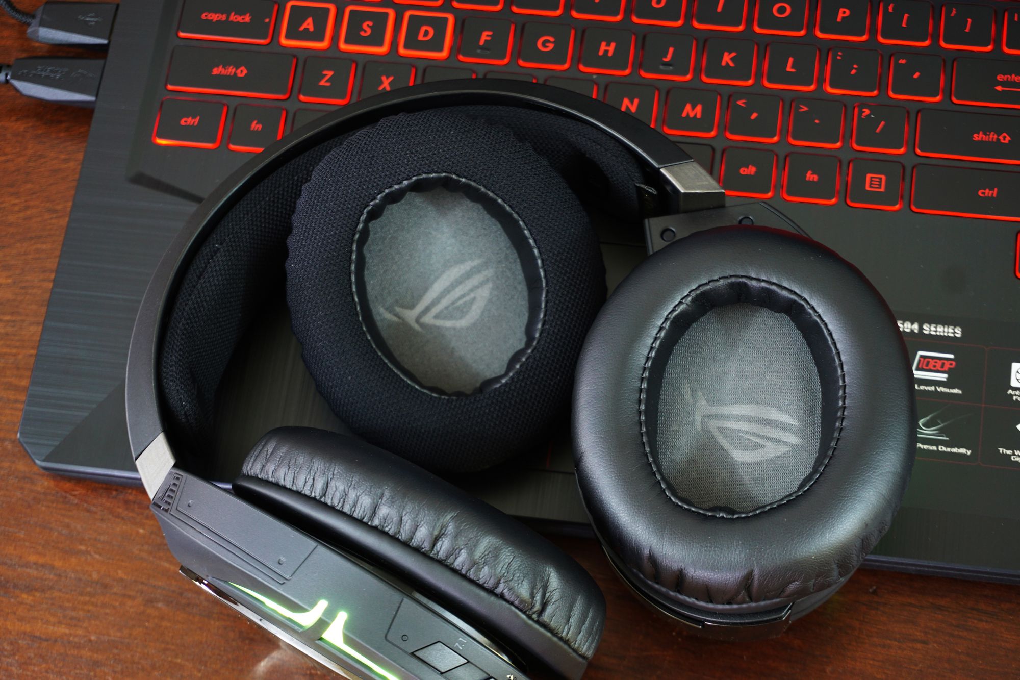 The ROG Strix Fusion 700 is the only headset you need | ROG - Republic