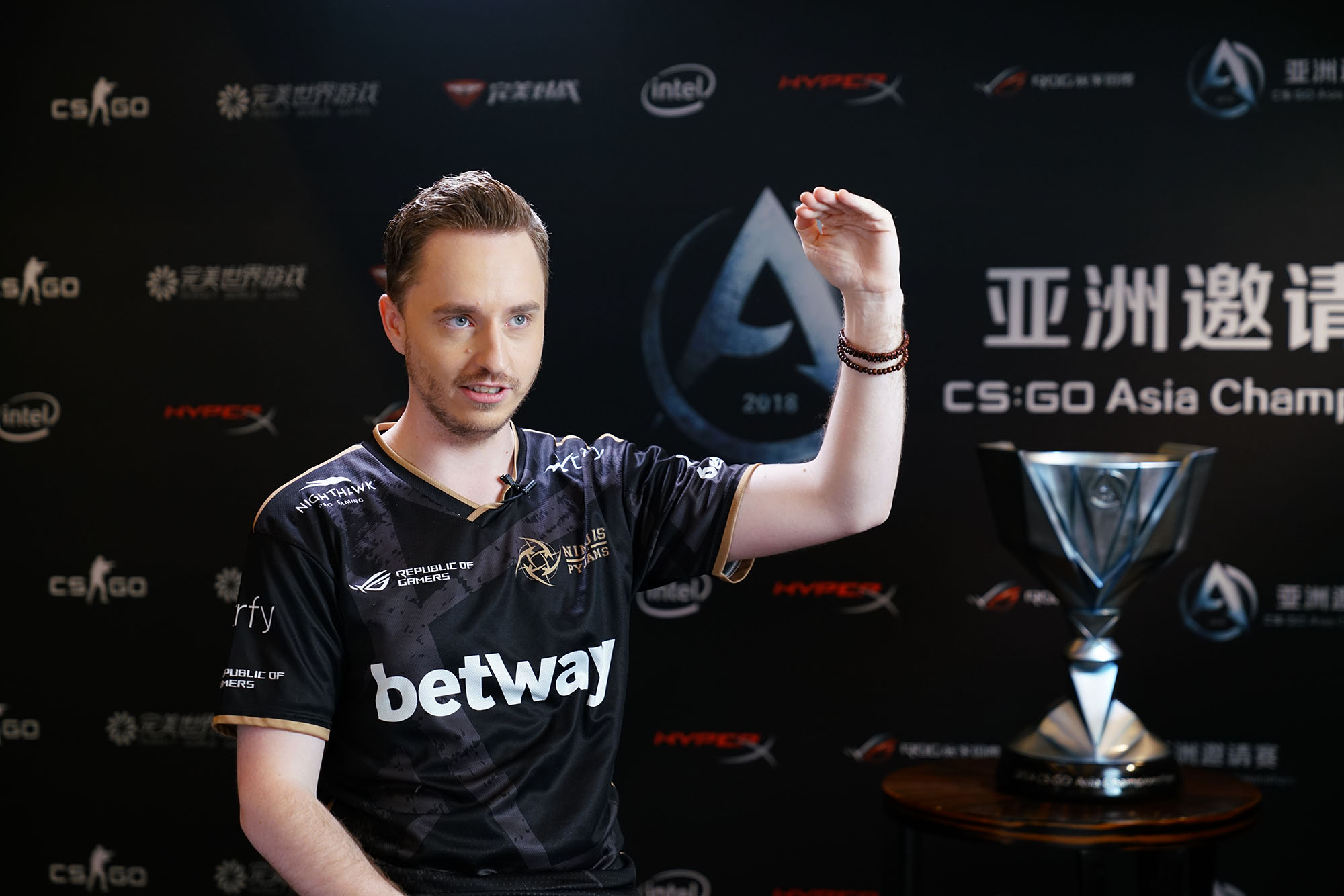 nip-players-small-3