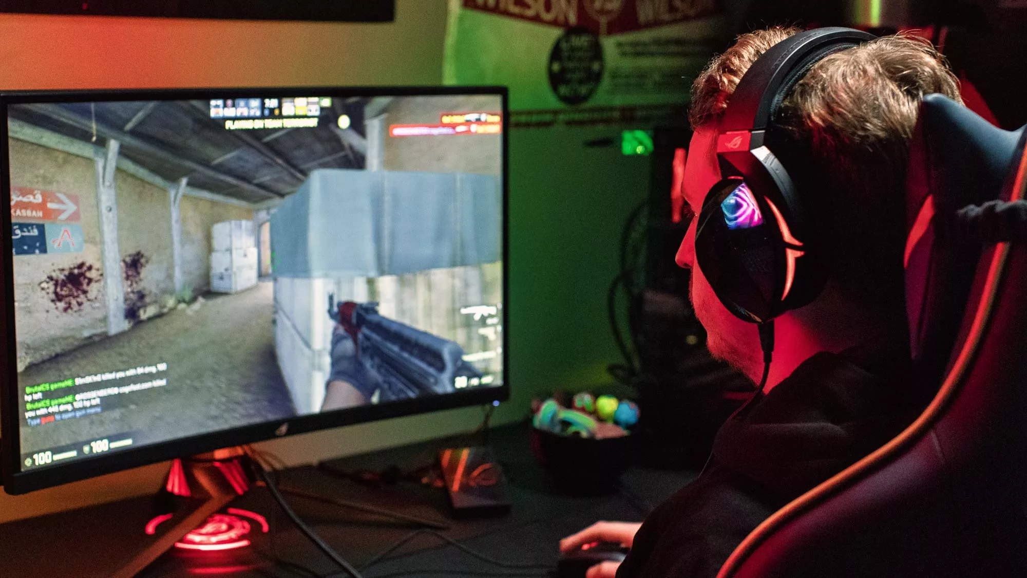 At Home And On The Road With Nip S Go To Gear Rog Republic Of Gamers Global