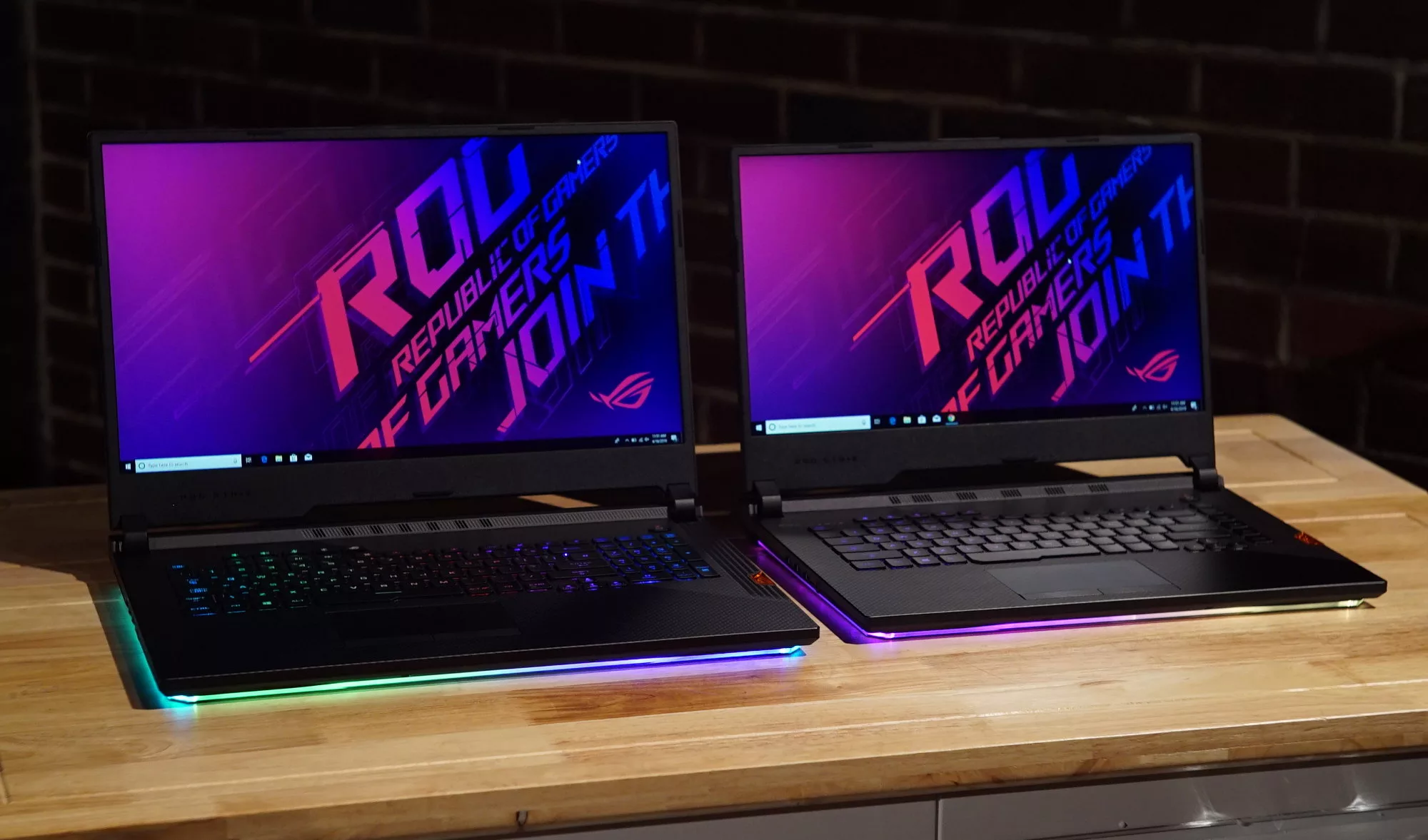 Achieve esports excellence at up to 240Hz on the Strix SCAR III and Hero  III gaming laptops | ROG - Republic of Gamers België