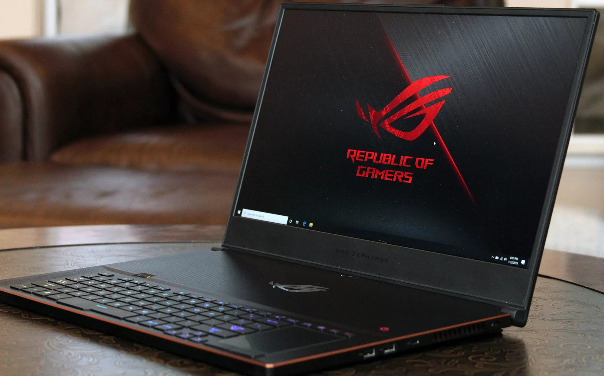 Asus rog zephyrus 2023. Асус 300мбпс. Fingerprint place on ASUS Zephyrus Laptop.