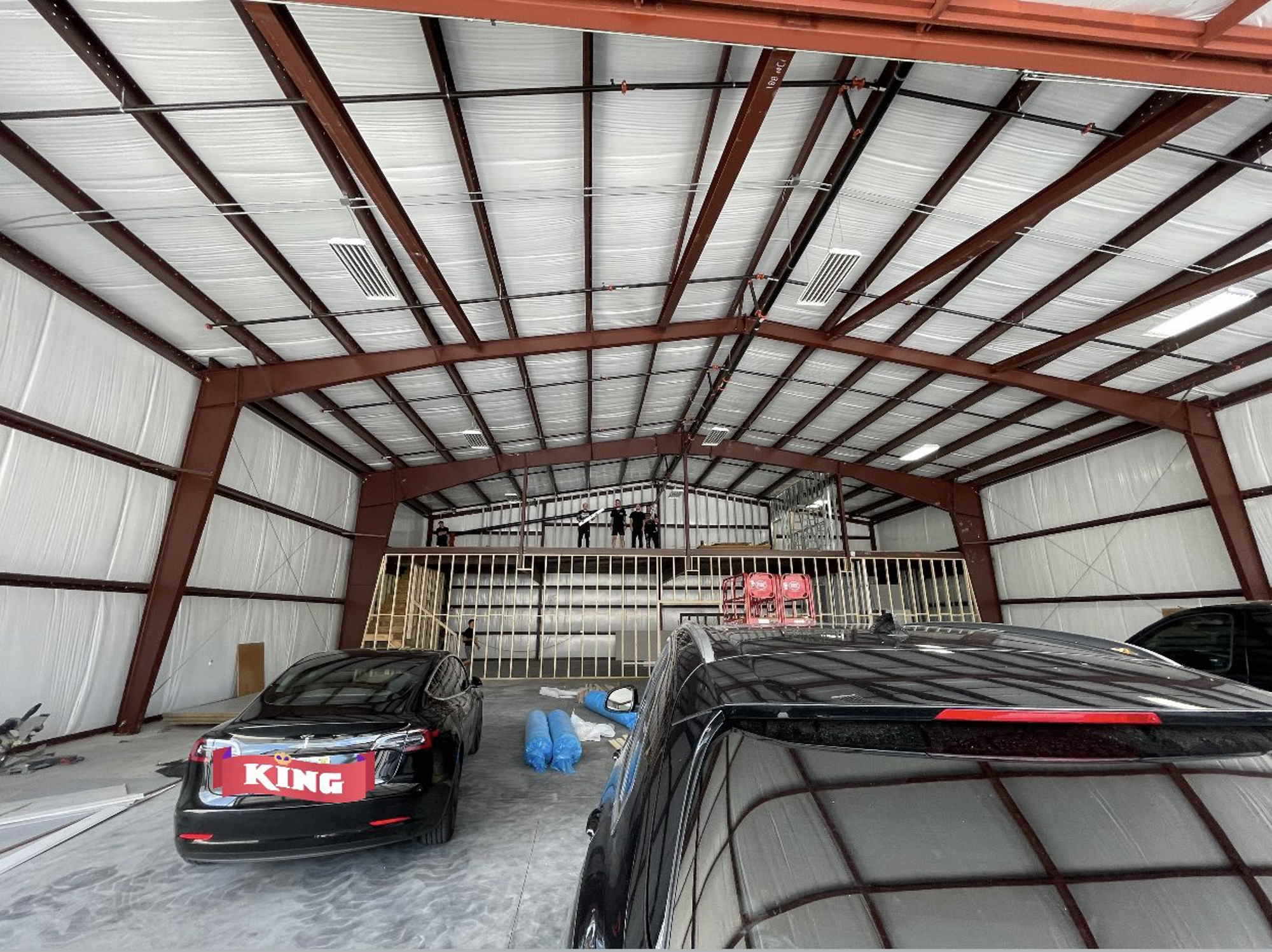 hangar-2-jpg