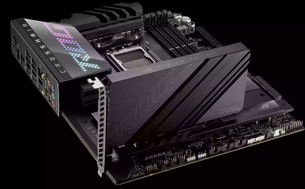 ROG Crosshair X670E Hero mit PCIe 5.0 M.2 Karte
