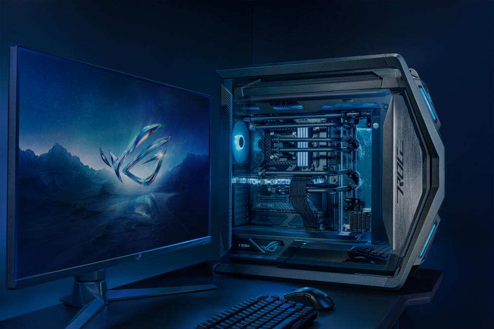 ROG Hyperion GR701 mit Custom Wasserloop und blauer Beleuchtung