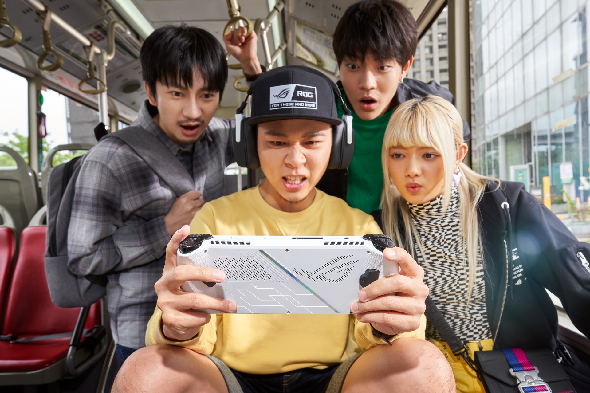 ROG Ally_Scenario photo