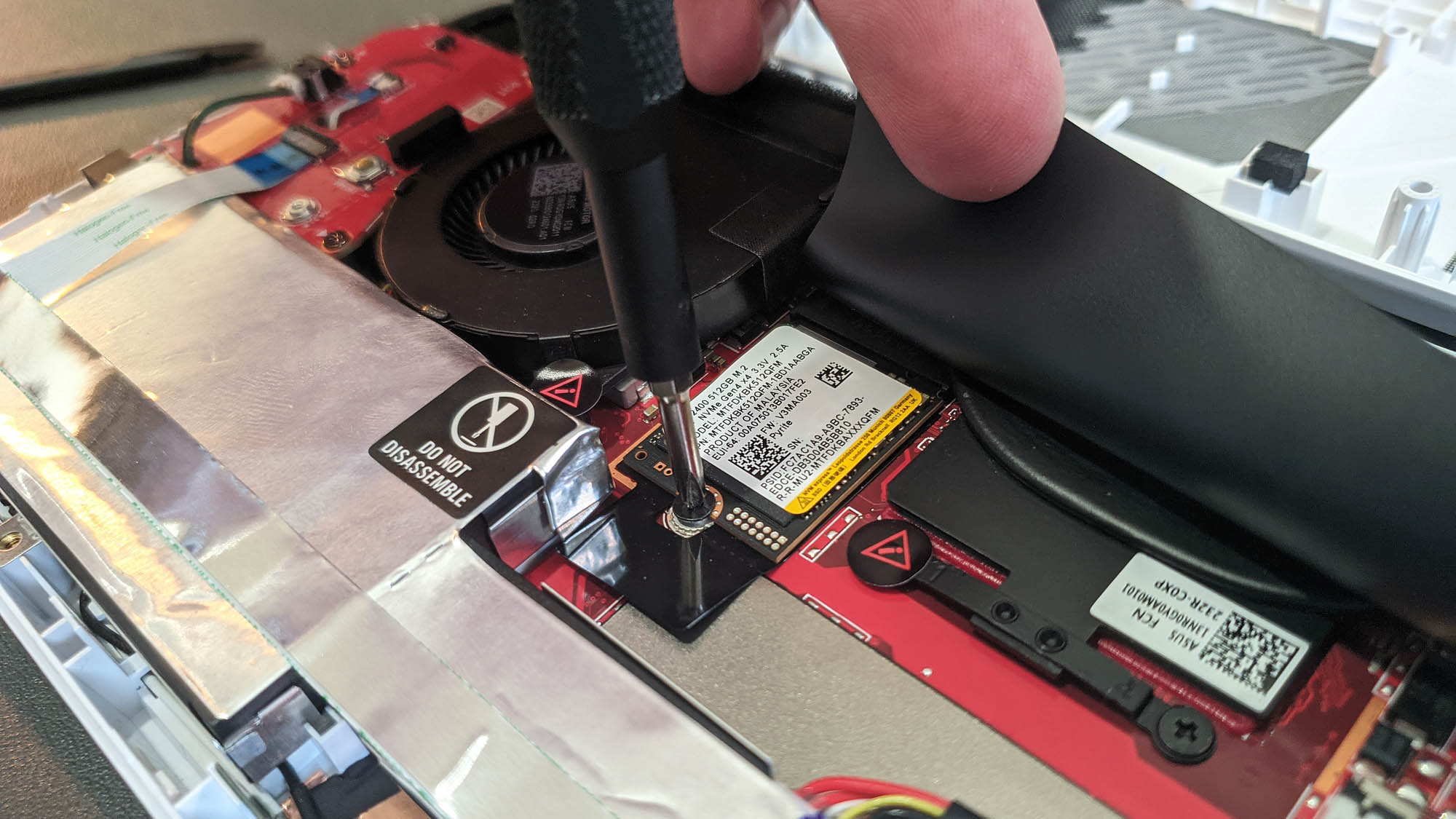 How to upgrade the SSD and reinstall Windows on your ROG Ally