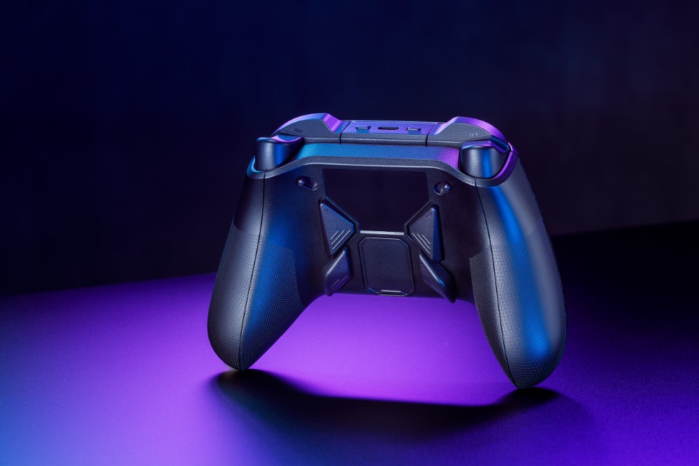 Die Rückseite des ROG Raikiri Pro Gamepads.