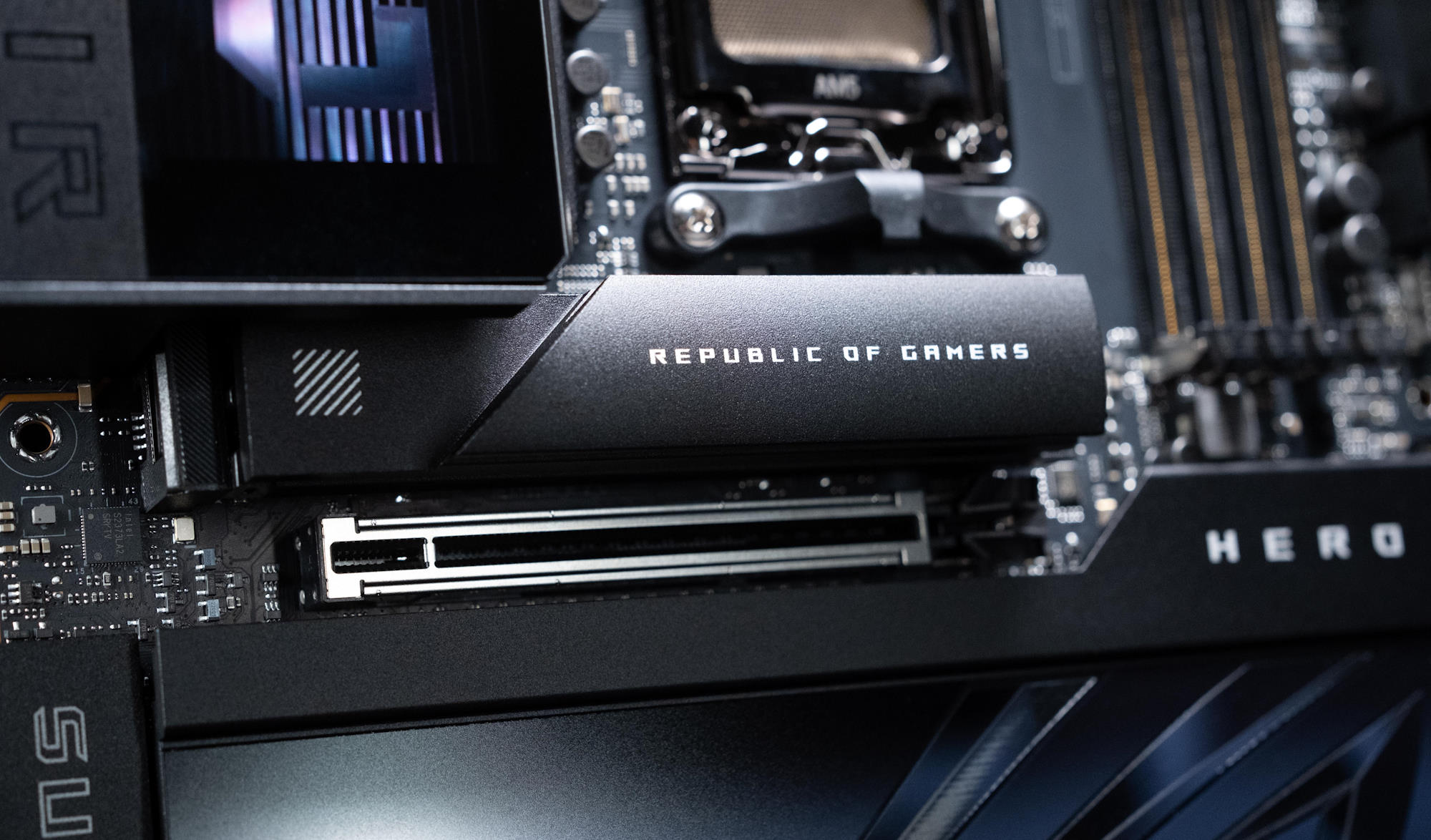 The M.2 heatsink for the primary M.2 slot, built to be easy to remove with the M.2 Q-Release mechanism
