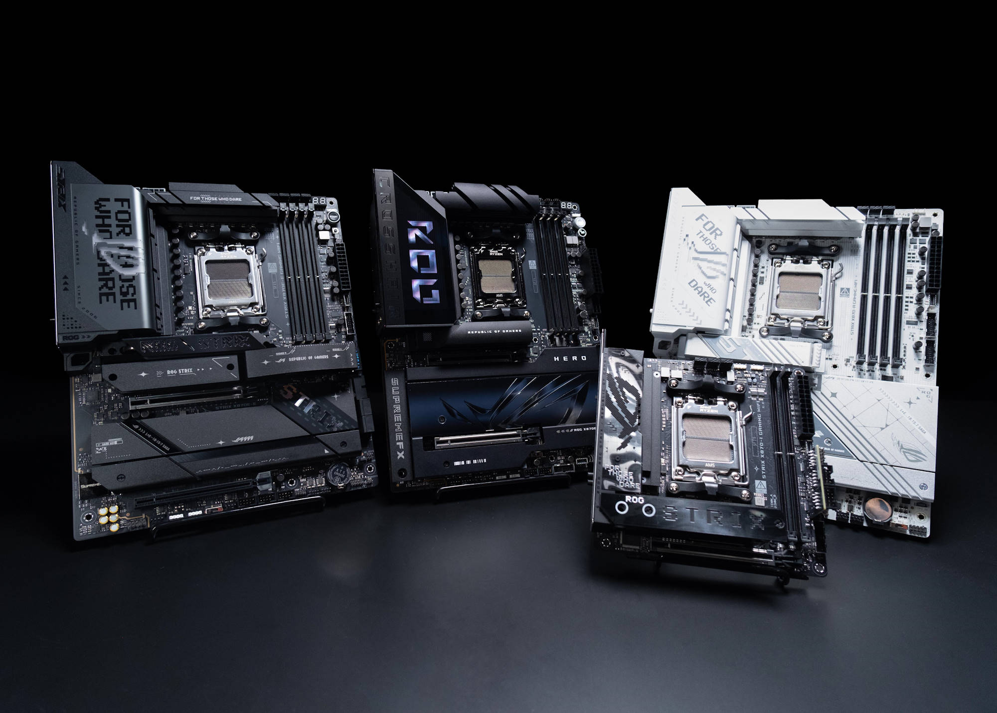 The ROG Crosshair X870E Hero sets a new standard for high The ROG Crosshair X870E Hero sets a new standard for high