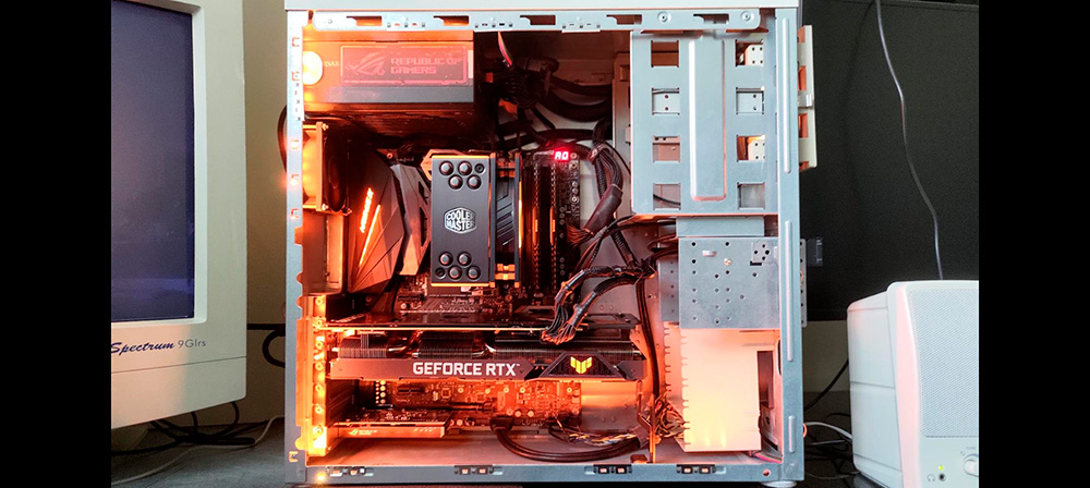 4_insane_ROG_PC_Battlestations_3-news