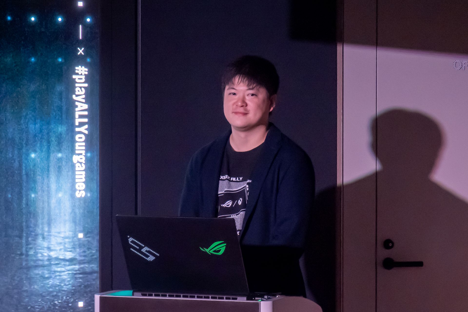 ASUS JAPAN システムビジネスグループコンシューマービジネス事業部 統括部長 David Chu