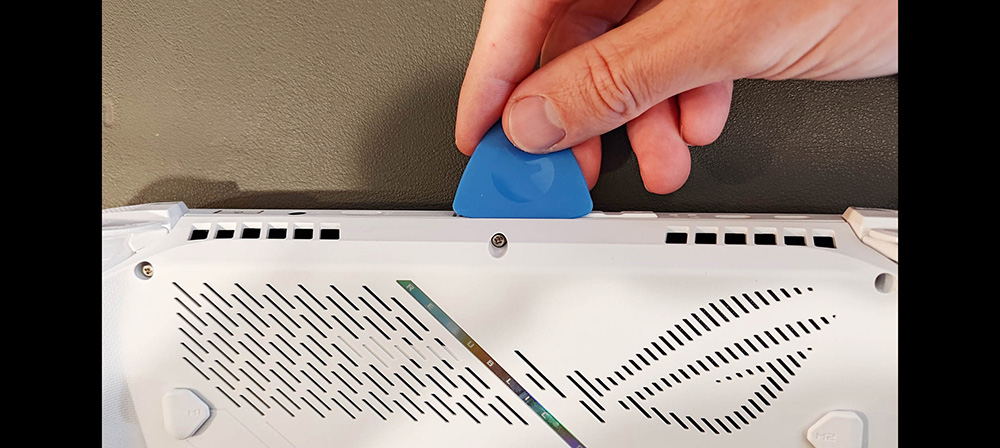 how-to-upgrade-the-ssd-and-reinstall-windows-on-your-rog-ally_3-News